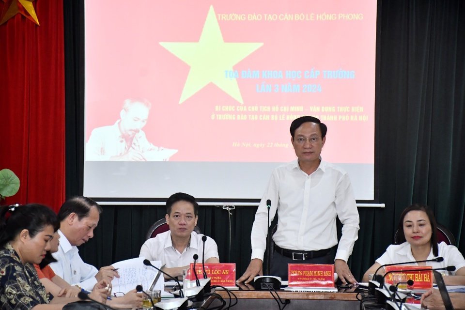 Discussion on applying and implementing President Ho Chi Minh s Will held