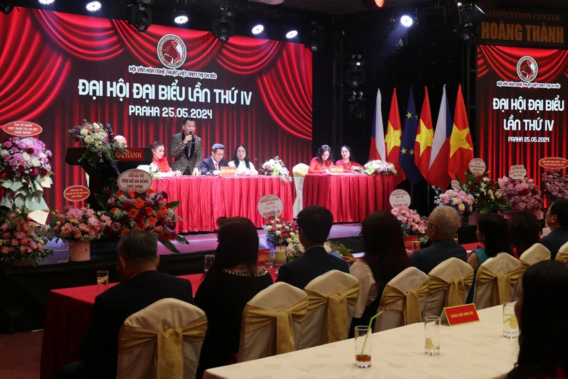 Vietnam cultural, art association in Czech Republic holds 4th congress