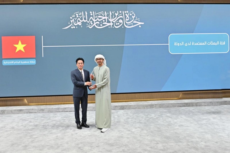 Vietnam awarded Excellent Embassy by UAE