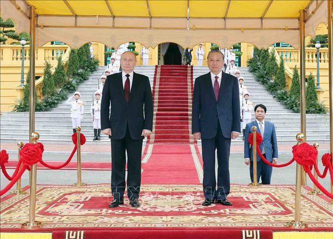 Grand welcome ceremony held for Russian President Vladimir Putin