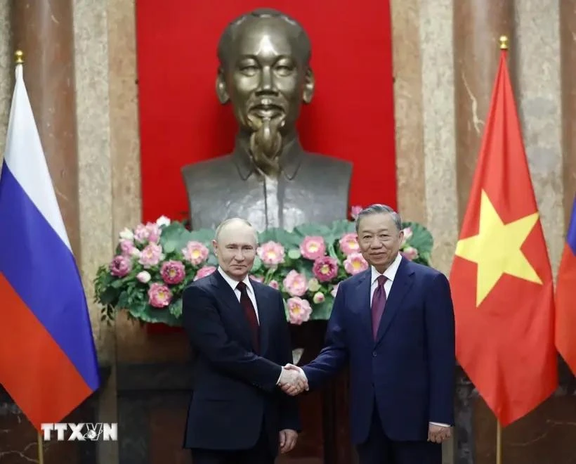 Russian and international press highlights President Putin s visit to Vietnam