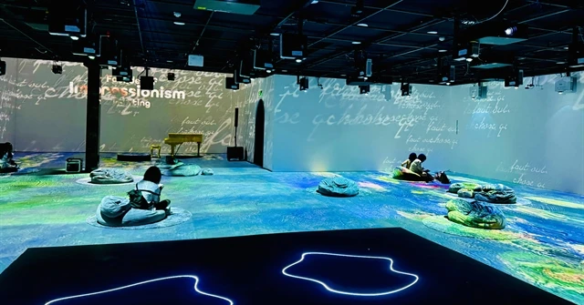 “Van Gogh  Monet Art Lighting Experience” exhibition opens in Ho Chi Minh City