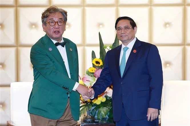 WEF 2024 PM seeks cooperation in green development with RoK, railway with China