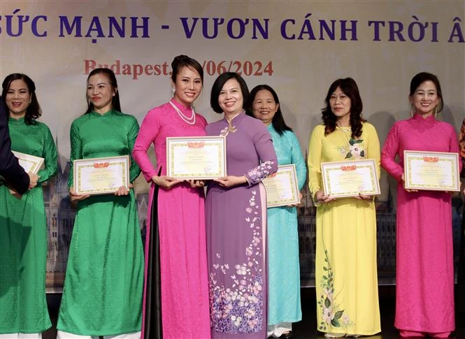 Vietnamese women’s union in Hungary celebrates its 20th founding anniversary
