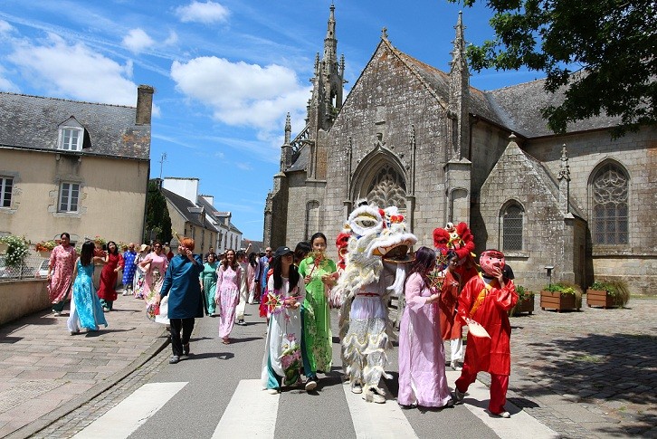 Second Vietnam Festival held in France’s Morbihan region