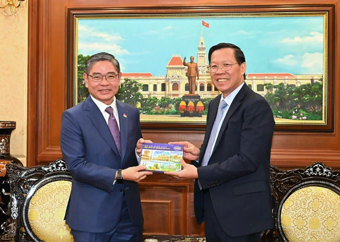 Ho Chi Minh City unifies key cooperation areas with Singapore