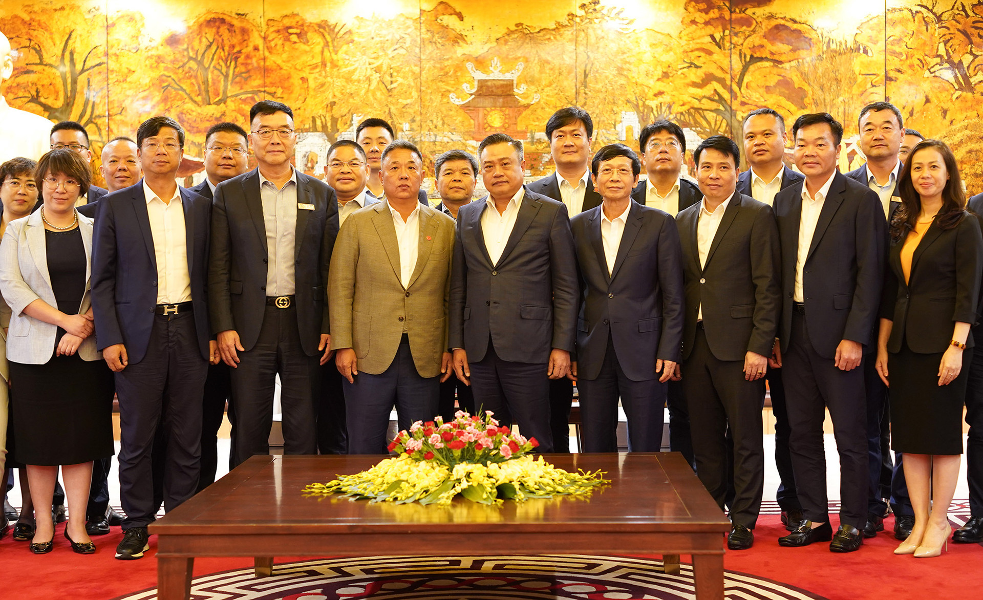 Hanoi authority pledges to make favourable conditions for Chinese businesses