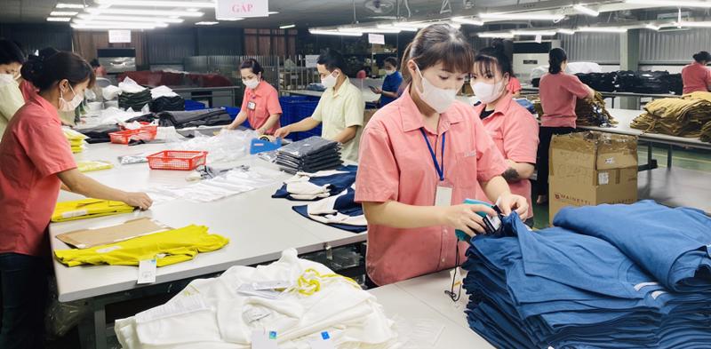 Vietnam s garment and textile industry adapts to find opportunities amid new purchasing trends