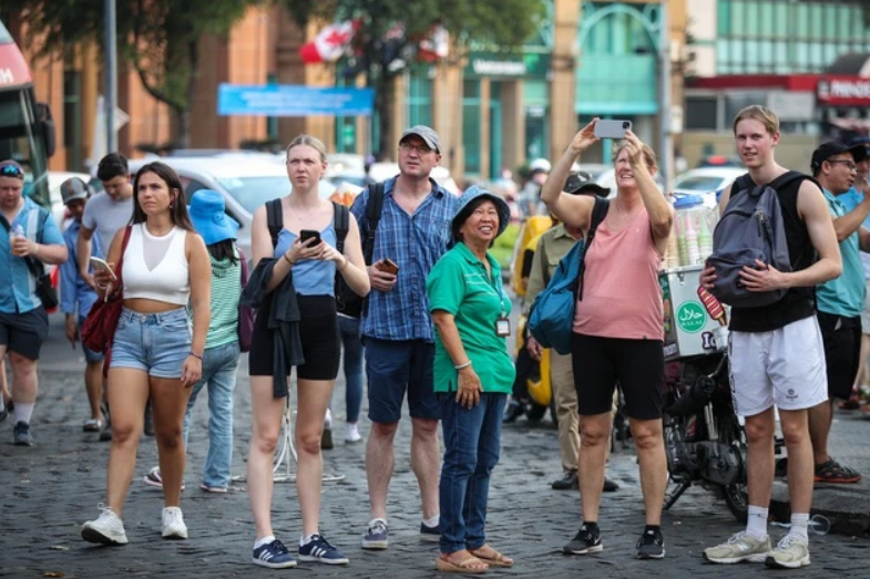 HCM City greets nearly 2 7 million international tourists in first half