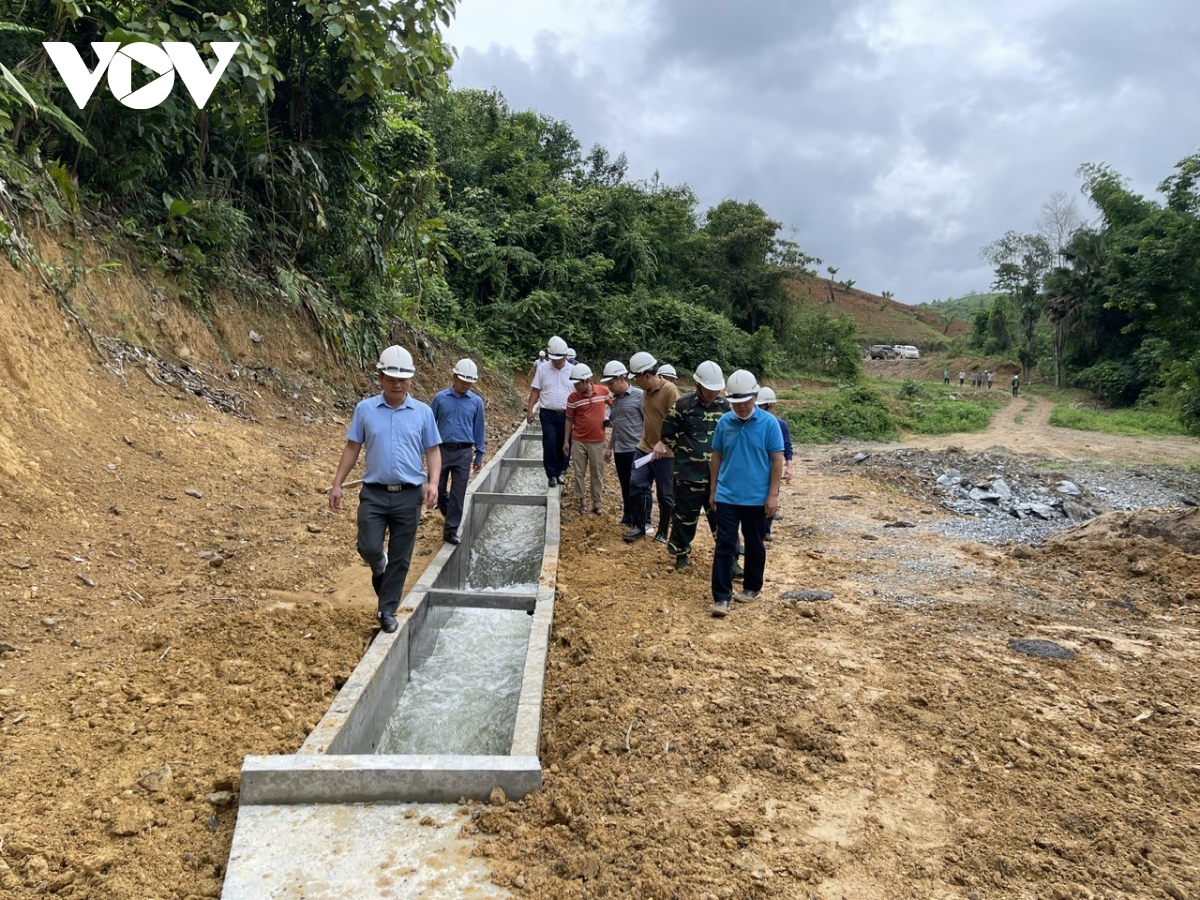 Vietnam supports Laos with practical and effective projects