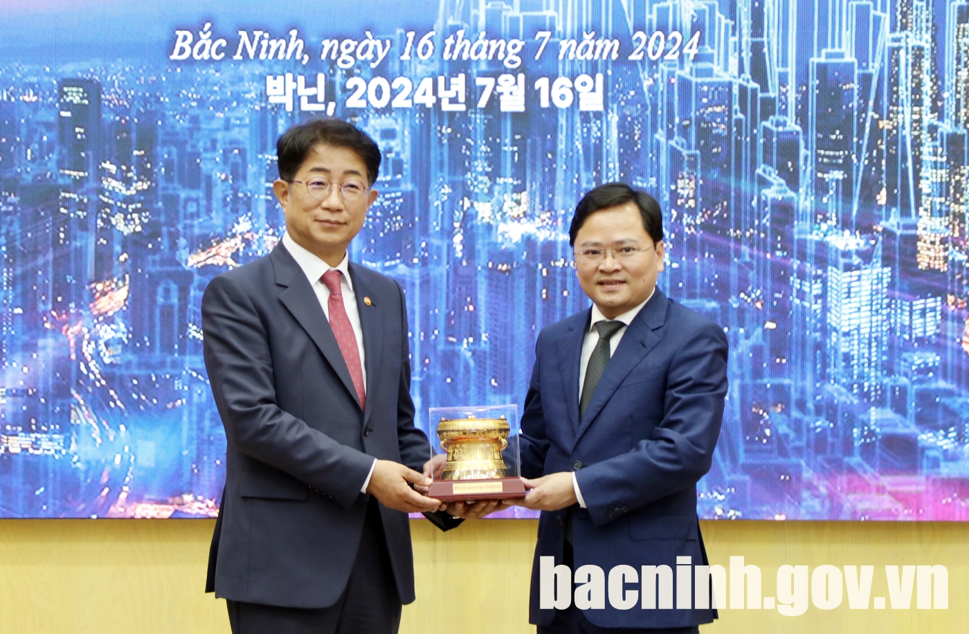 Bac Ninh commits best conditions for cooperation with Korean partners