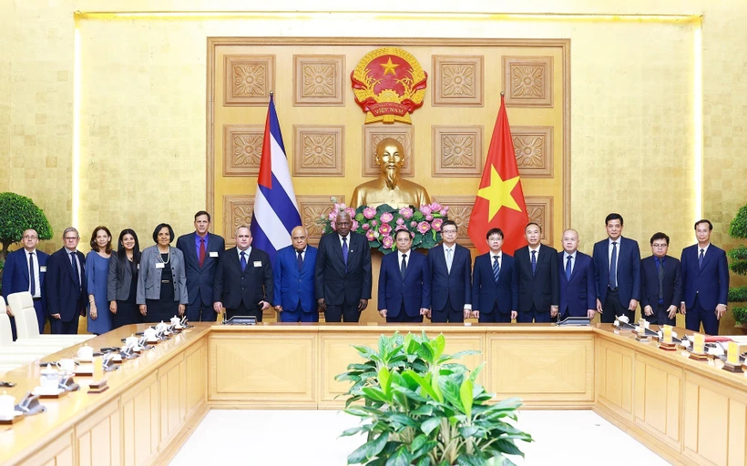 Vietnamese PM welcomes parliamentary leader of Cuba