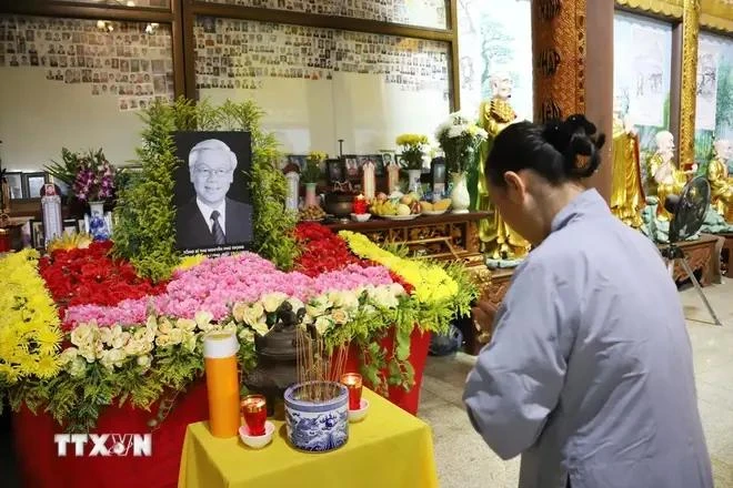 Overseas Vietnamese intellectuals show grief at Party leader’s passing