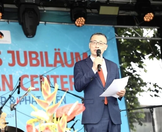 Popular cultural festival held in largest Vietnamese market in Berlin