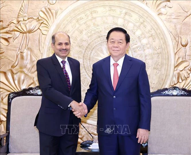 Party official receives Indian, Japanese ambassadors