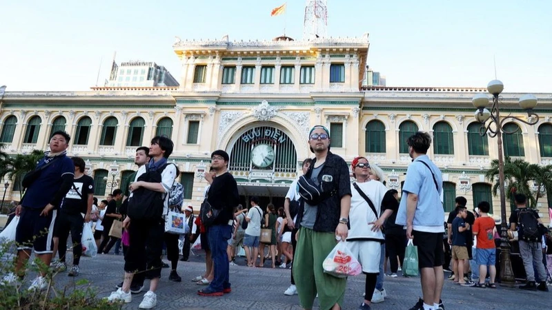 Vietnam leads ASEAN in number of tourists to RoK