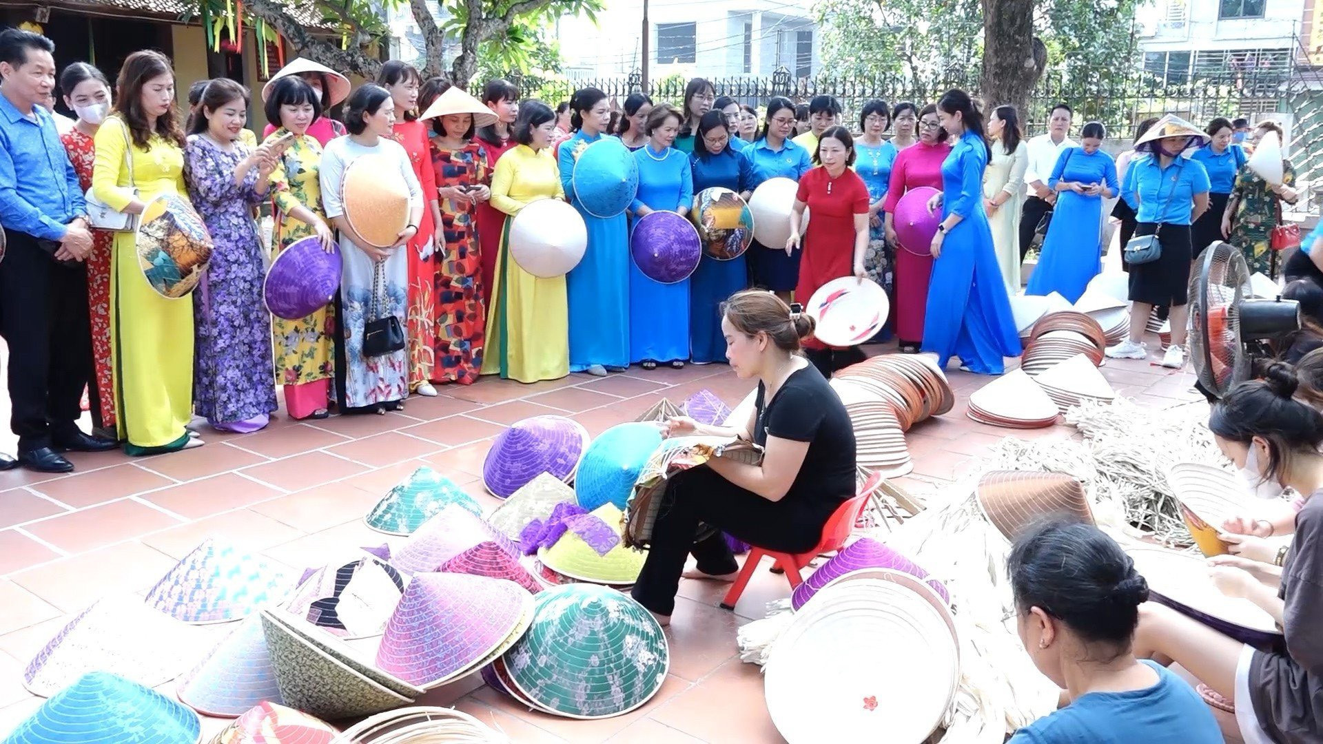 Chuong Village conical hats - OCOP 4-star product