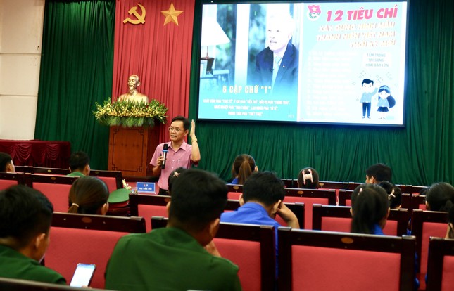 Over 200 Dak Nong youths study and follow Uncle Ho’s teachings
