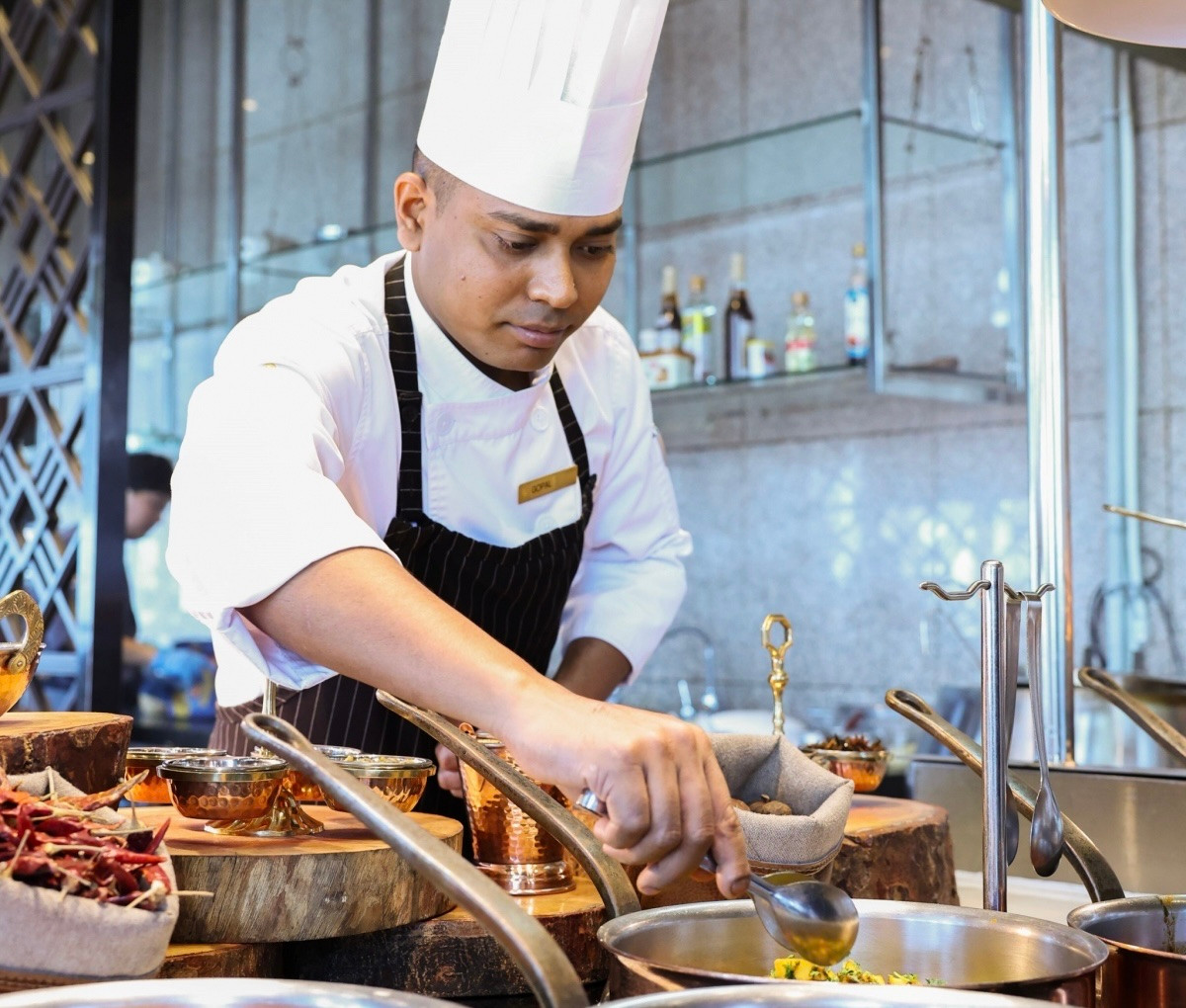 Hanoi provides high-quality services to welcome 4,500 Indian tourists