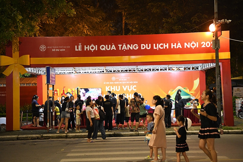 Hanoi Tourism Gift Festival attracts more than 20,000 visitors