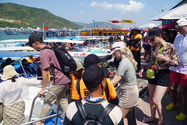 International visitors to Khanh Hoa exceed yearly plan