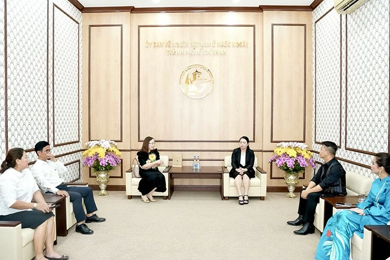 Union of Overseas Vietnamese Associations in Europe pays working visit to HCMC Committee for Overseas Vietnamese