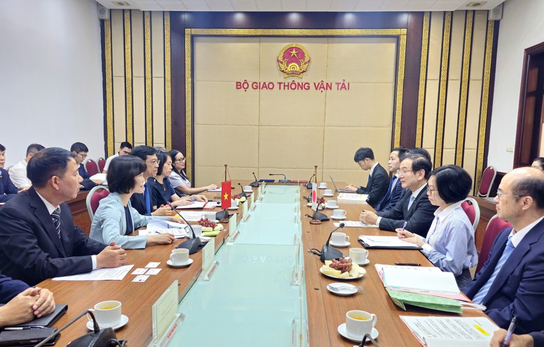 Vietnam, Japan strengthen cooperation in transportation infrastructure development