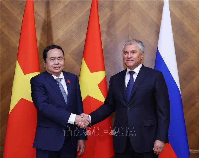Vietnam - Russia parliamentary ties flourishing unceasingly top legislators