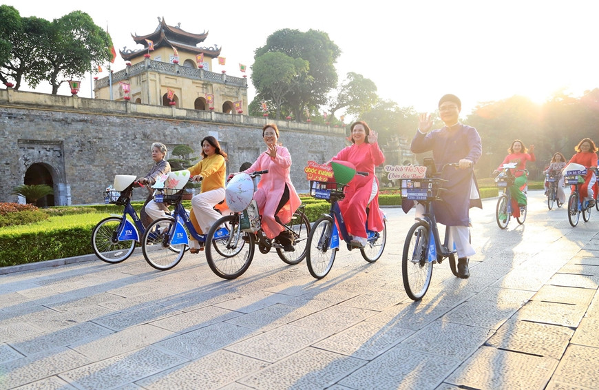 Hanoi honored as “Asia’s Leading City Destination” for third time