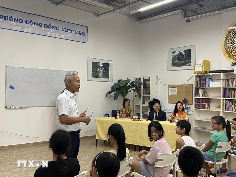 Vietnamese language competition launched in Hungary