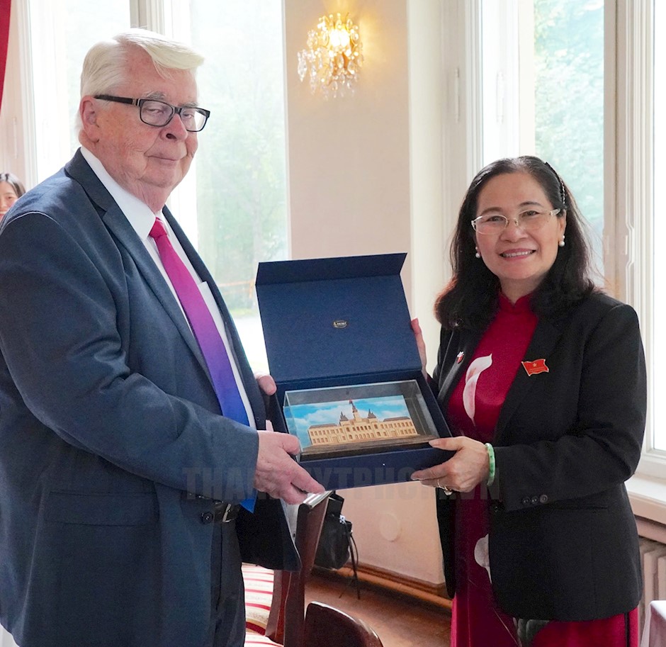 Ho Chi Minh City strengthens cooperation in human resource training with Finnish city