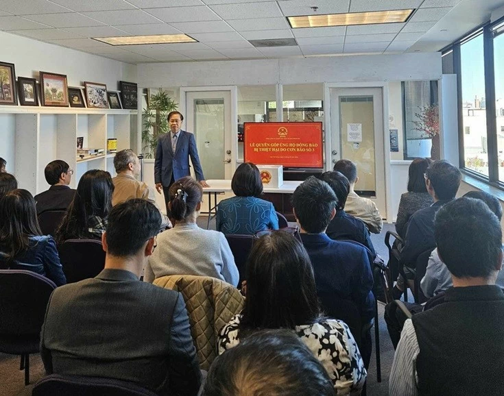 Consulate General of Vietnam in San Francisco raises funds to support people affected by Typhoon Yagi