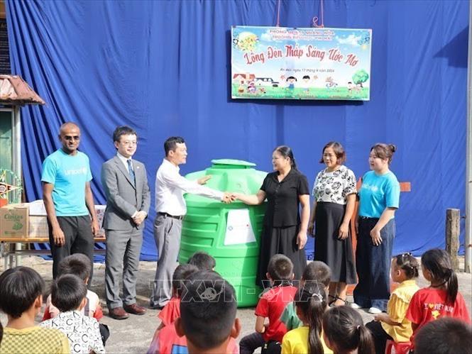 UNICEF provides water storage tanks for Cao Bang province