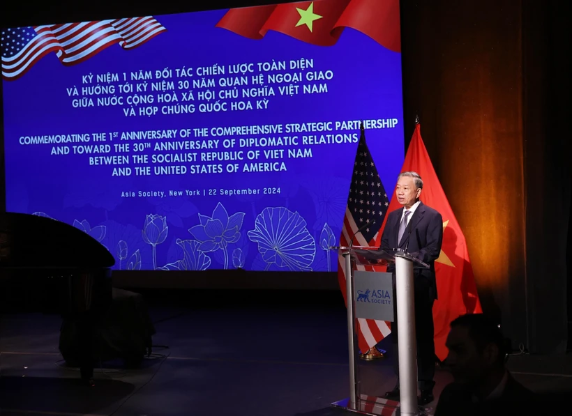 Top leader attends celebration of 1st anniversary of Vietnam-US comprehensive strategic partnership