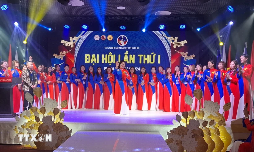 Vietnamese Ao Dai Heritage Club established in Czech Republic