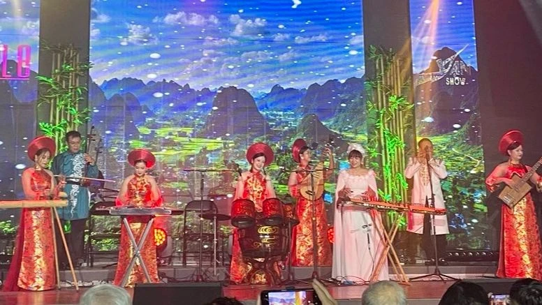 Traditional art program in response to World Tourism Day 2024