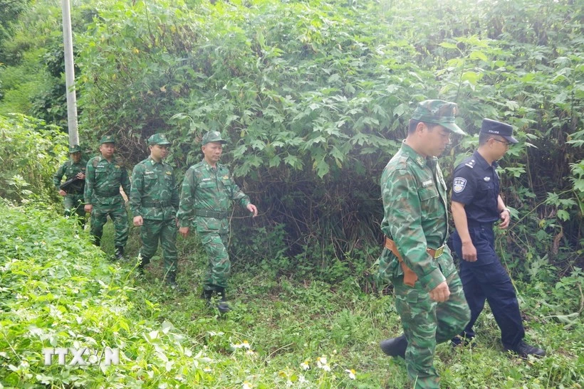 Lai Chau, Chinese locality conduct cross-border patrol