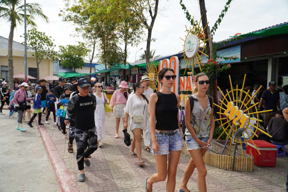 Khanh Hoa about to fulfill target of welcoming 9 million visitors