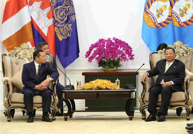 Vietnam, Cambodia step up cooperation in information - education work