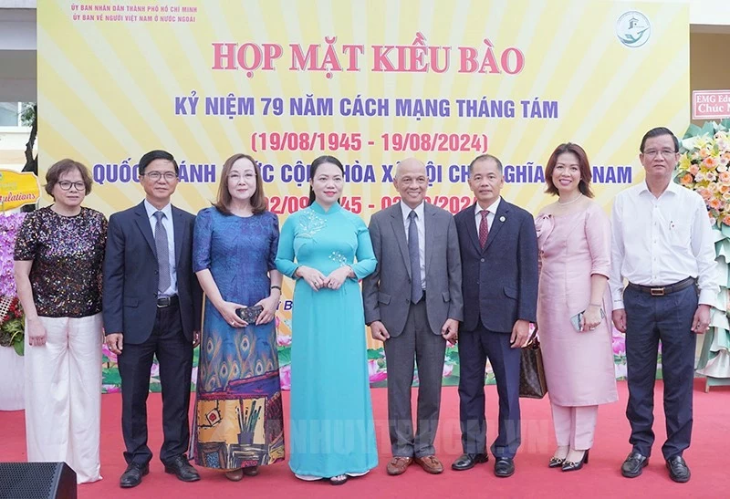 HCMC issues policies to effectively promote remittance resources