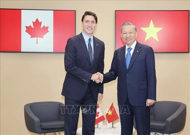 Vietnam’s top leader meets Canadian, Belgian PMs in Paris