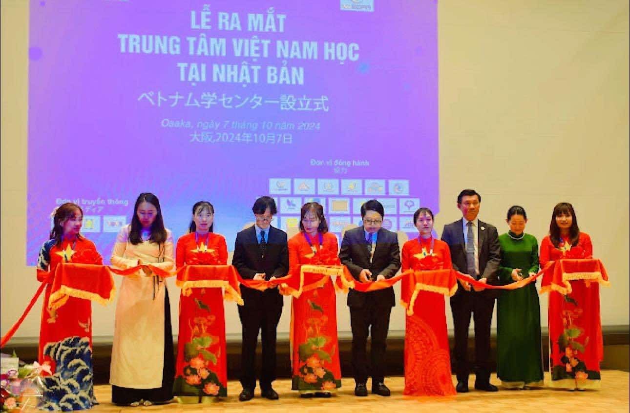First Vietnam Studies Center debuts in Japan