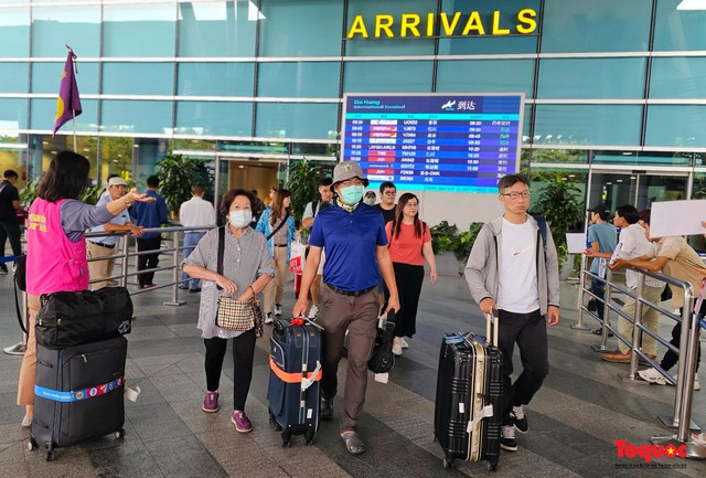 Da Nang welcomes 8 7 million visitors in first nine months