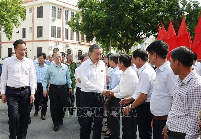 Top leader meets with Hung Yen voters