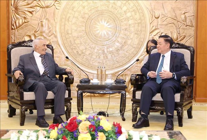 Party official receives Moroccan guest