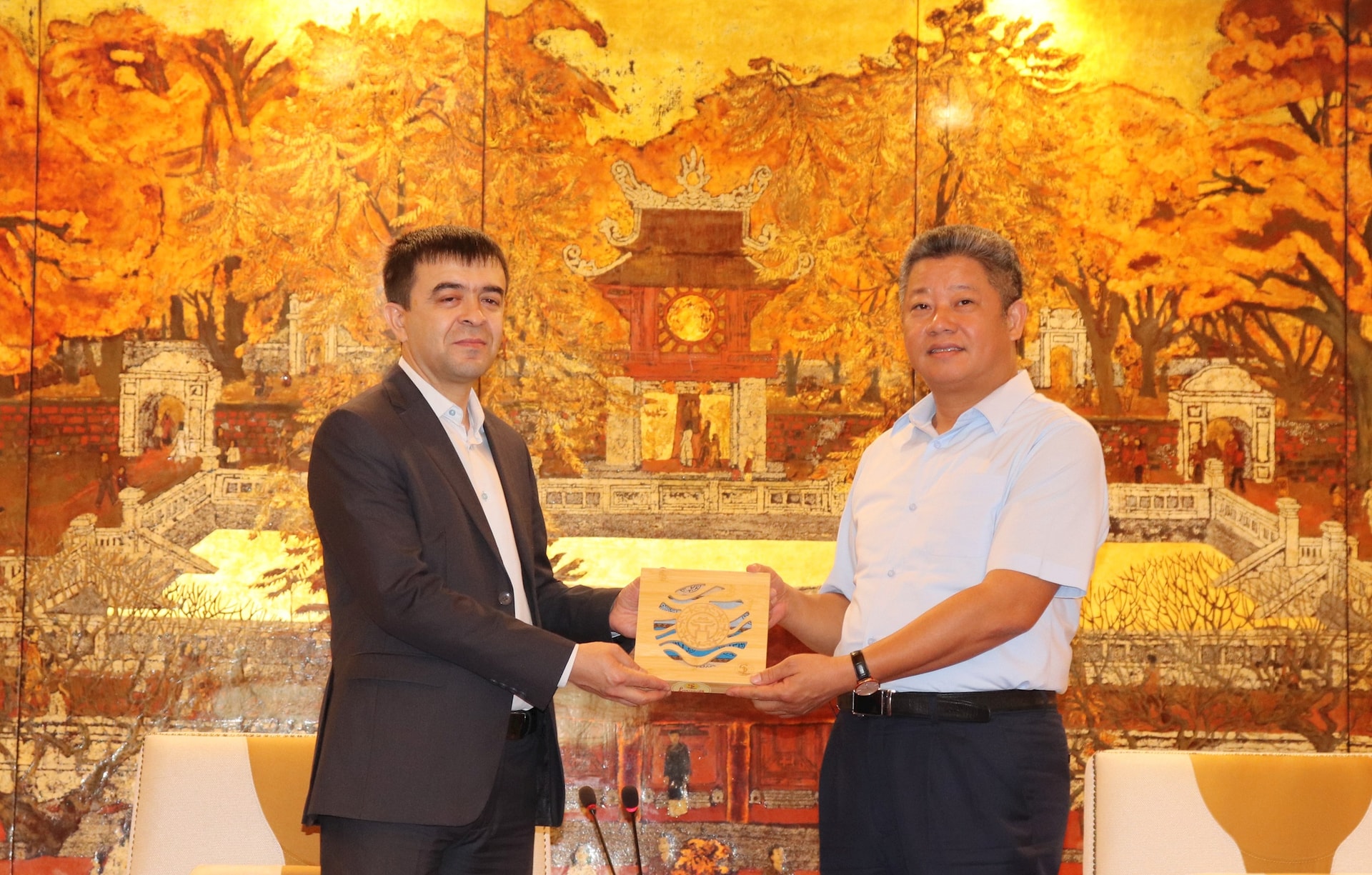 Hanoi proposes World Crafts Council support sustainable development of craft villages