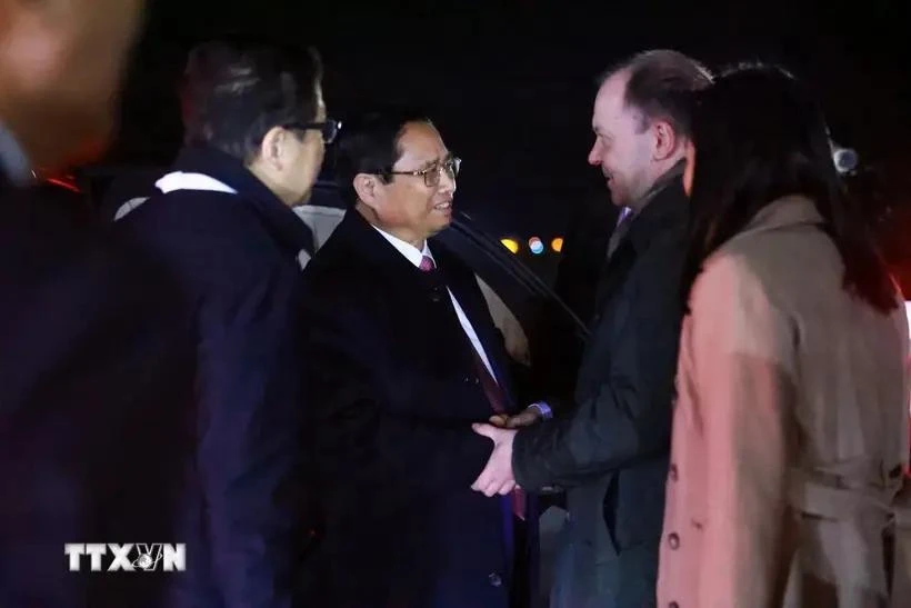 PM returns to Hanoi, wrapping up trip to Russia