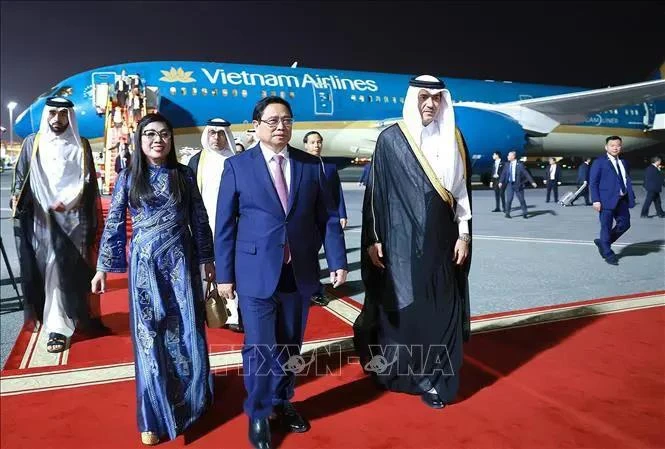 Prime Minister begins official visit to Qatar