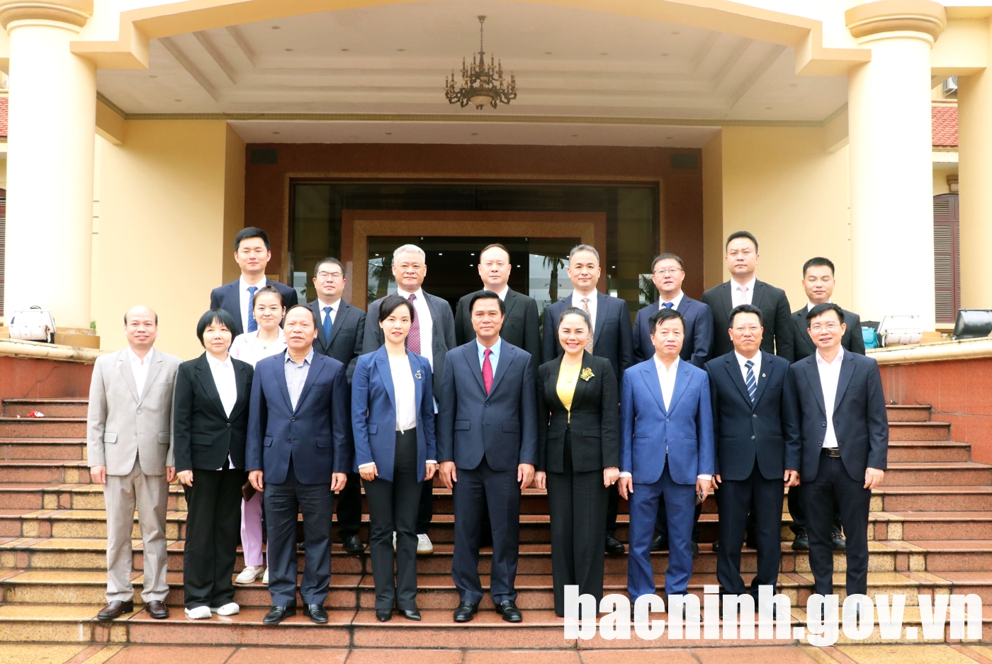 Bac Ninh pledges to facilitate long-term and effective investment from Chinese enterprises