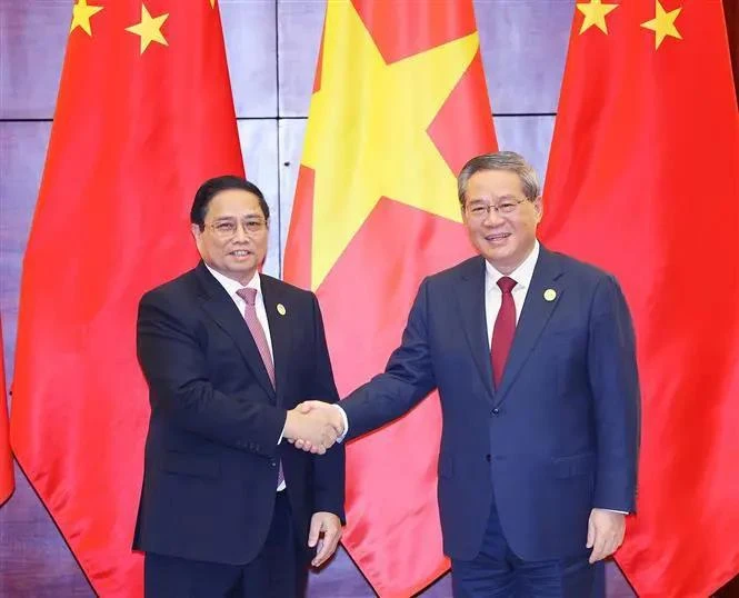 Vietnam gives top priority to relations with China PM